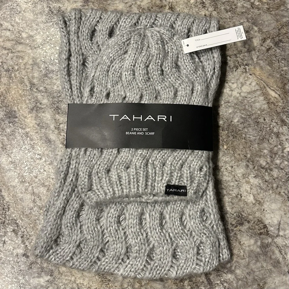 NWT Tahari Cable Knit Beanie & Scarf 2 Piece Set Gray OS Lightweight Cozy Gift